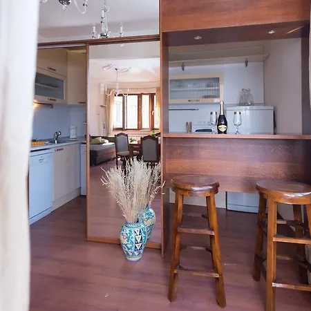 Apartment Central *